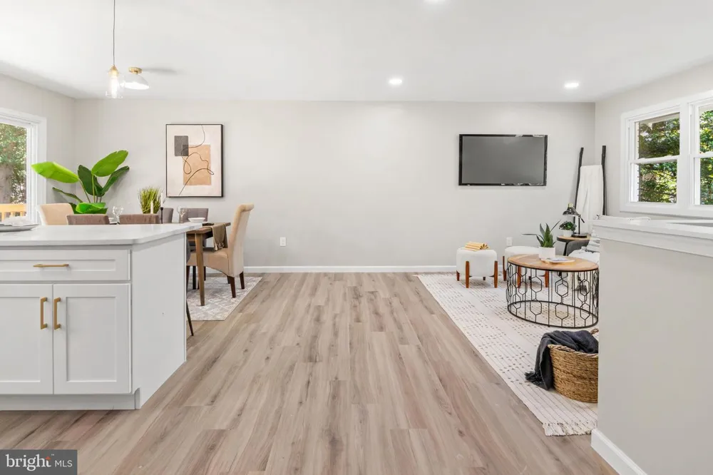 994 HILLENDALE DRIVE Annapolis, MD 21409