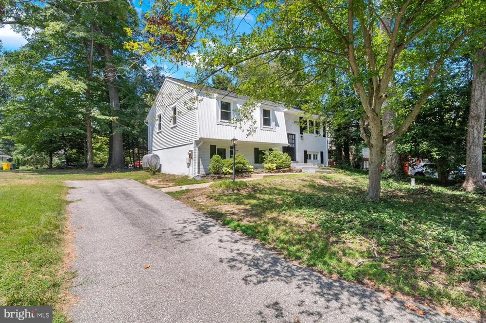 994 HILLENDALE DRIVE Annapolis, MD 21409
