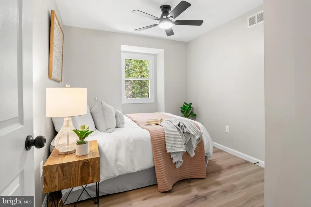 994 HILLENDALE DRIVE Annapolis, MD 21409