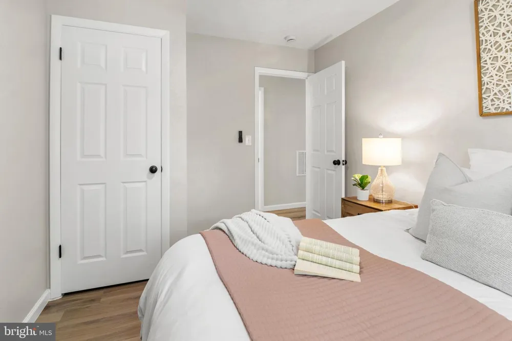 994 HILLENDALE DRIVE Annapolis, MD 21409