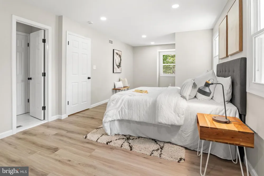 994 HILLENDALE DRIVE Annapolis, MD 21409