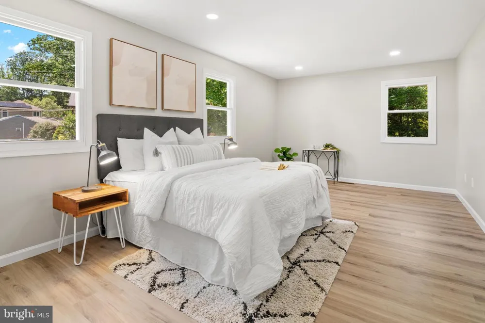 994 HILLENDALE DRIVE Annapolis, MD 21409