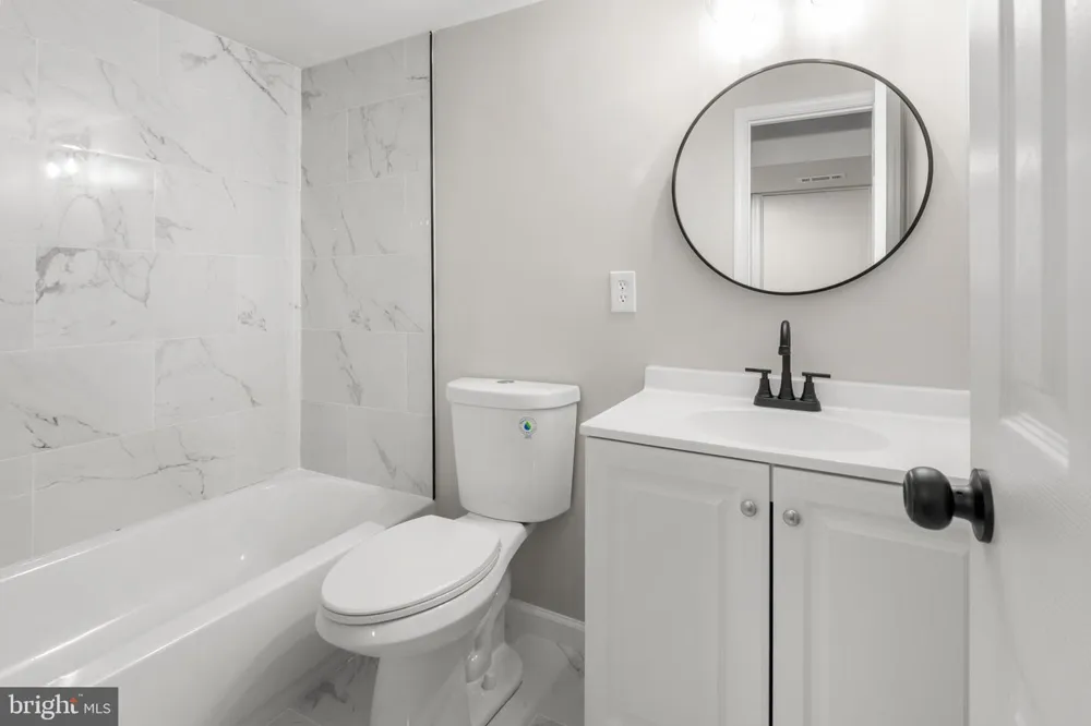 994 HILLENDALE DRIVE Annapolis, MD 21409