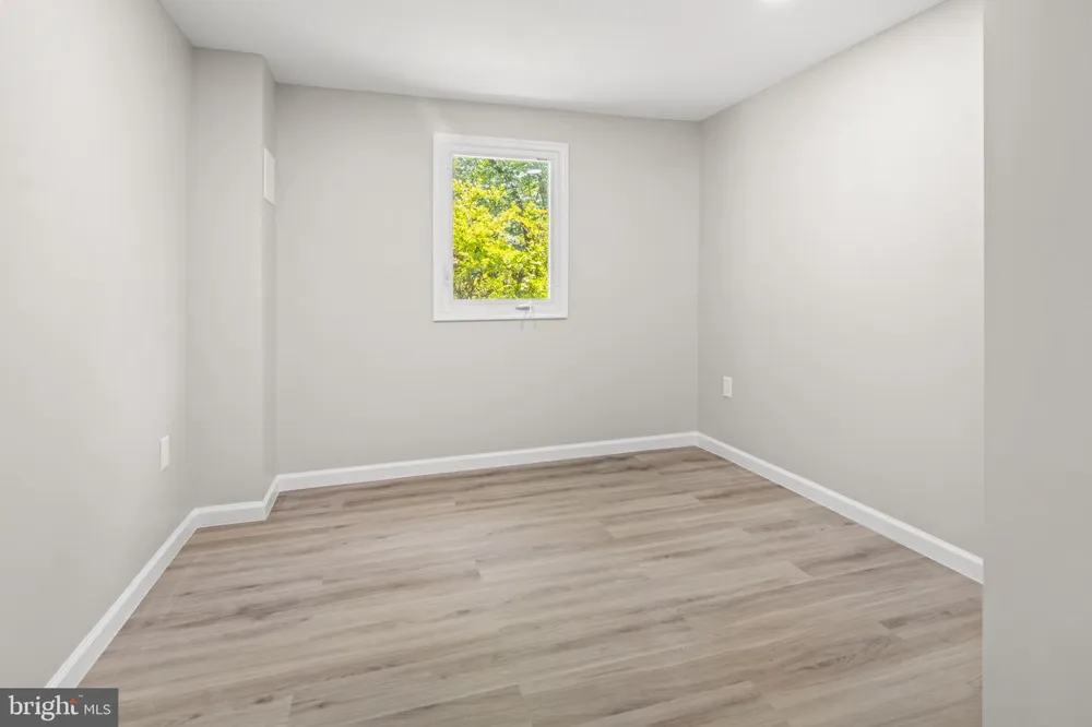 994 HILLENDALE DRIVE Annapolis, MD 21409