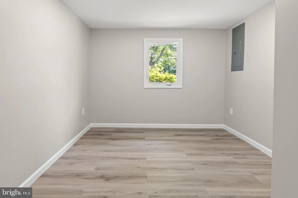 994 HILLENDALE DRIVE Annapolis, MD 21409