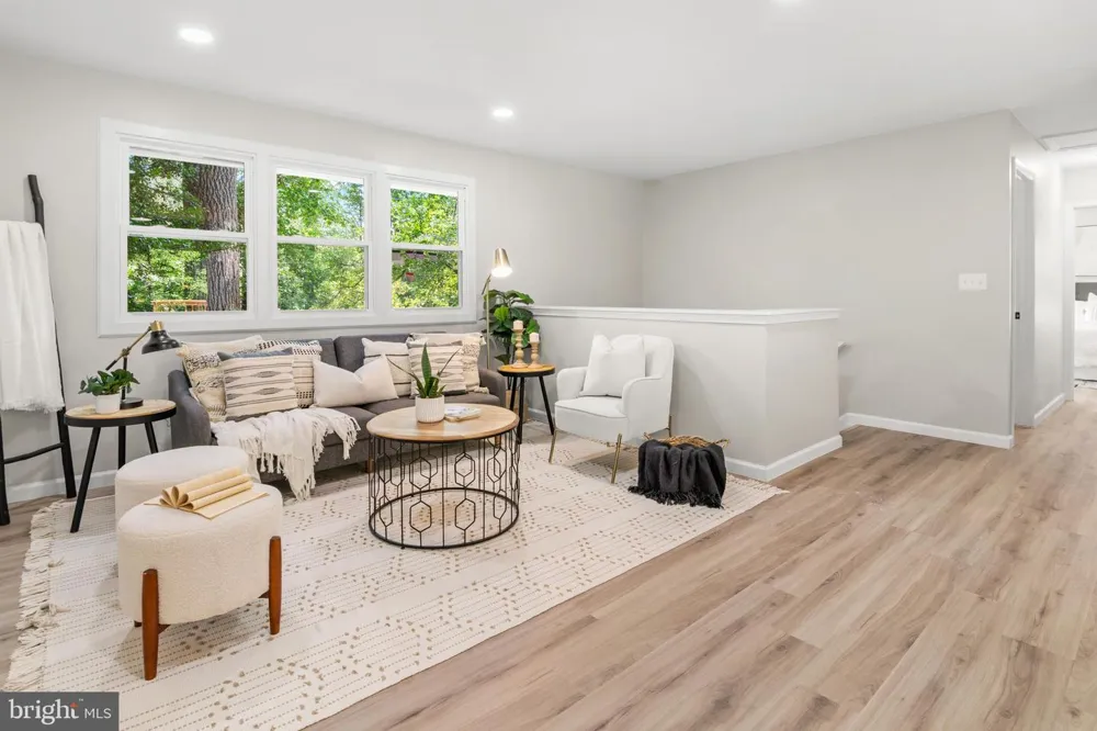 994 HILLENDALE DRIVE Annapolis, MD 21409