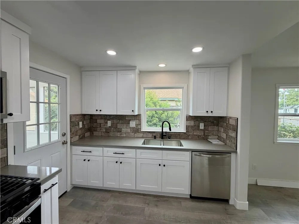 543 E 3rd Street Azusa, CA 91702