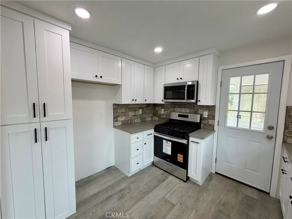 543 E 3rd Street Azusa, CA 91702