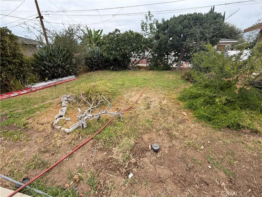 543 E 3rd Street Azusa, CA 91702