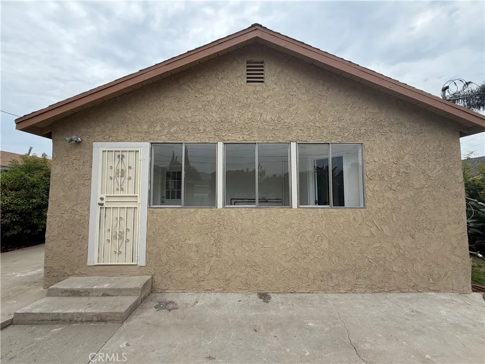 543 E 3rd Street Azusa, CA 91702