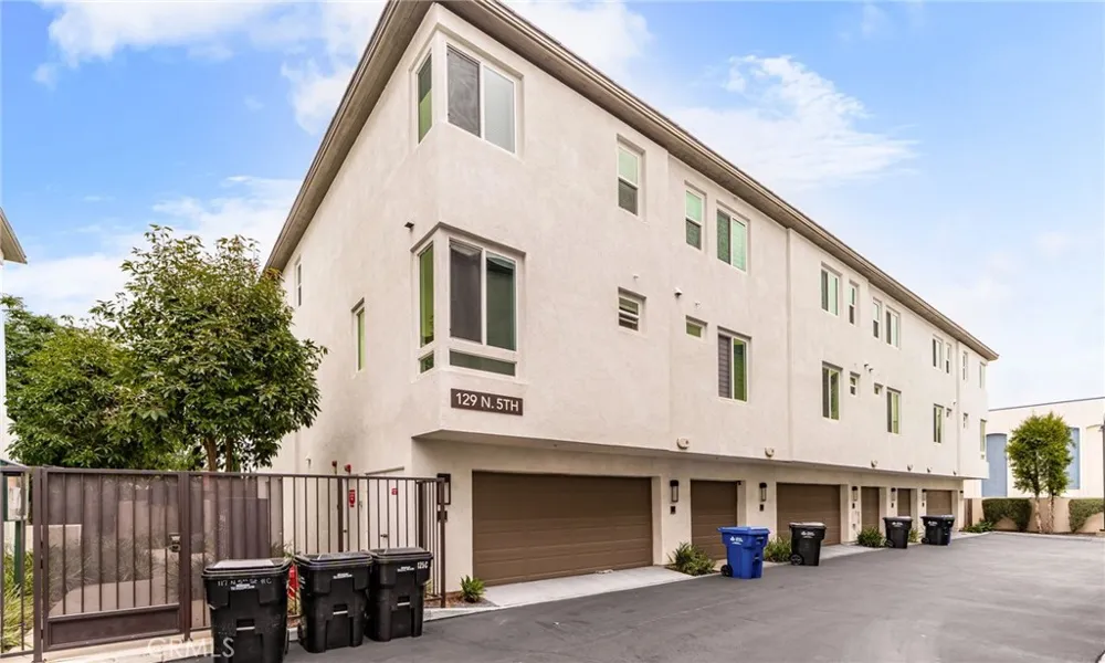 129 5th Montebello, CA 90640