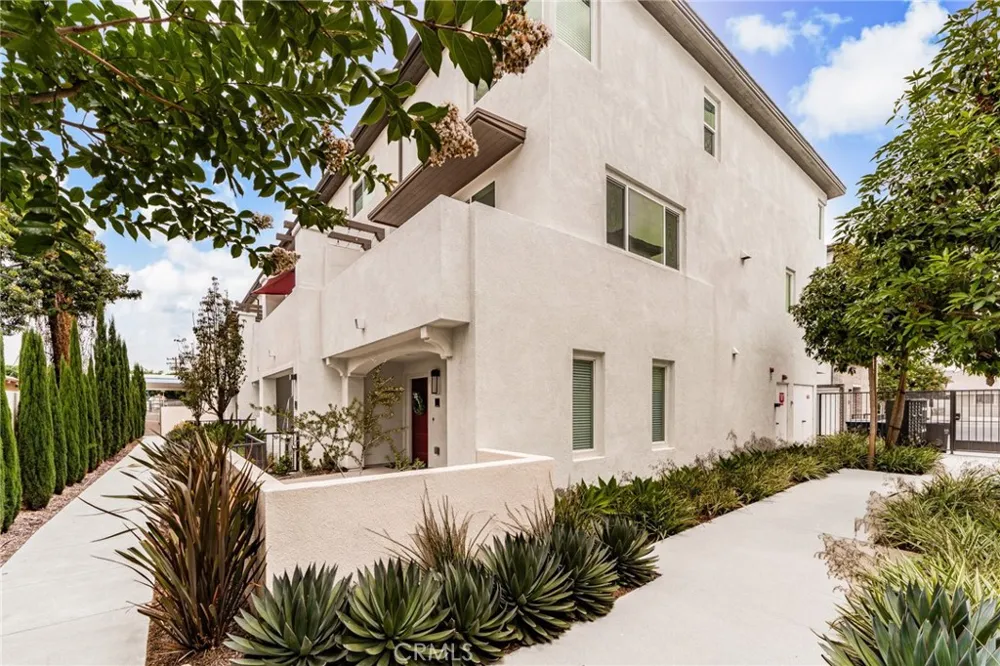 129 5th Montebello, CA 90640