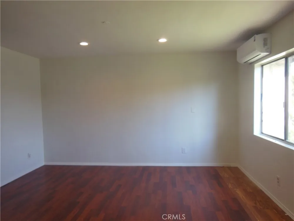 439 W Walnut Monrovia, CA 91016