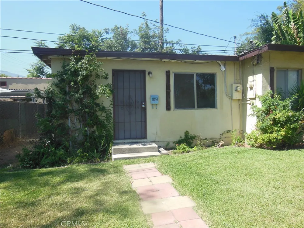 439 W Walnut Monrovia, CA 91016