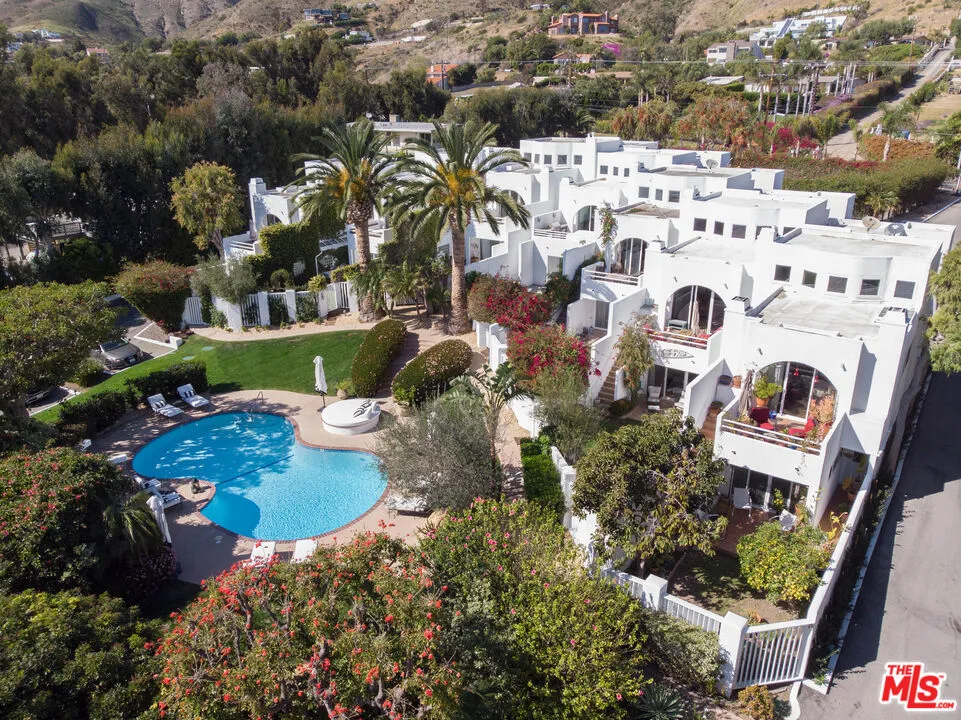 31240 Bailard Road Malibu, CA 90265