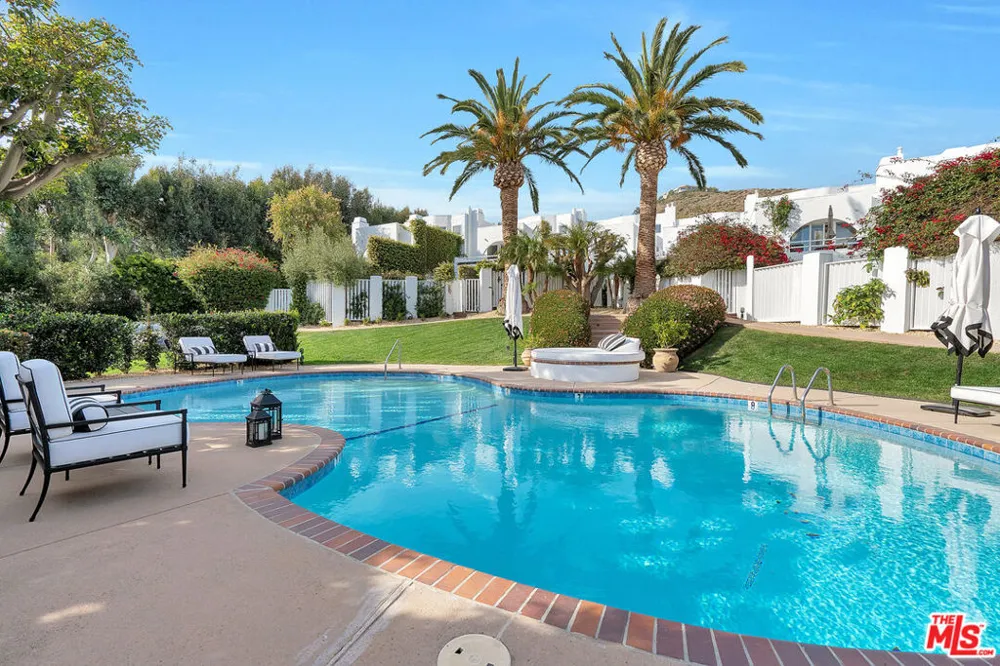 31240 Bailard Road Malibu, CA 90265