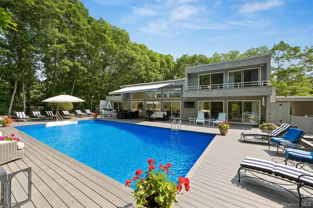 16 Elizabeth Lane Quogue, NY 11959