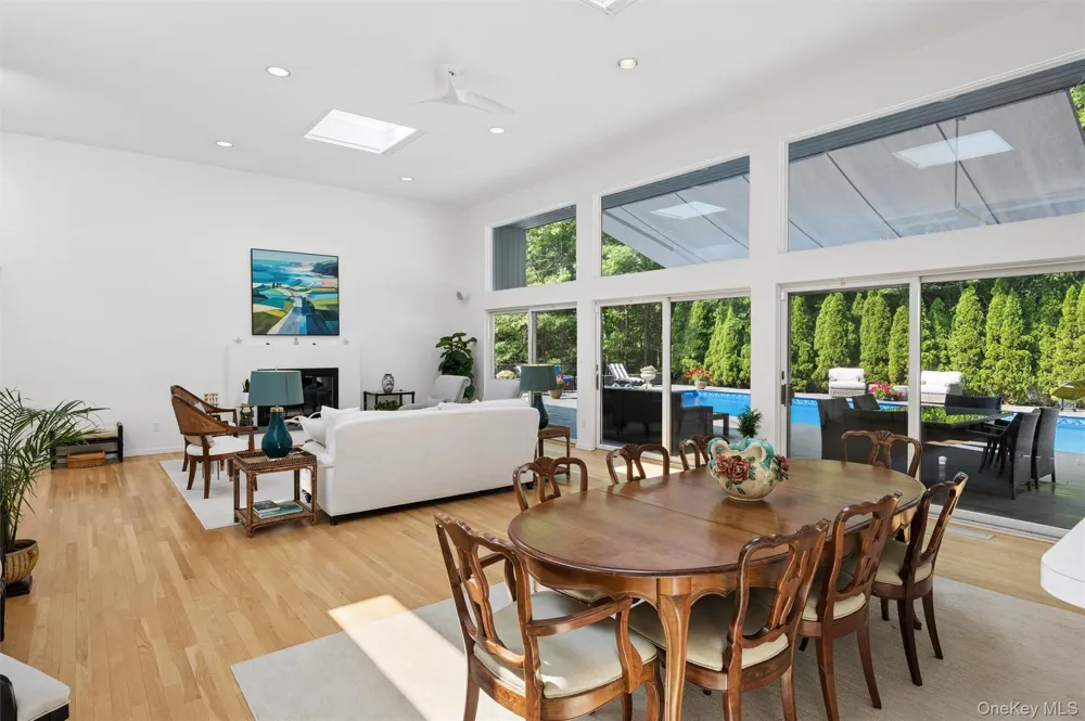 16 Elizabeth Lane Quogue, NY 11959