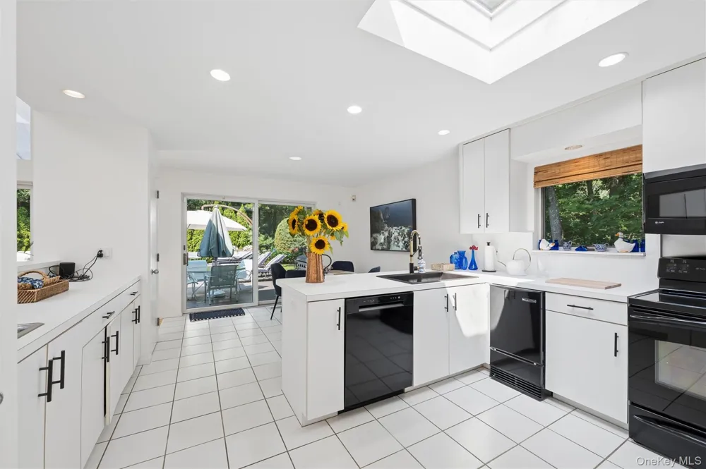 16 Elizabeth Lane Quogue, NY 11959