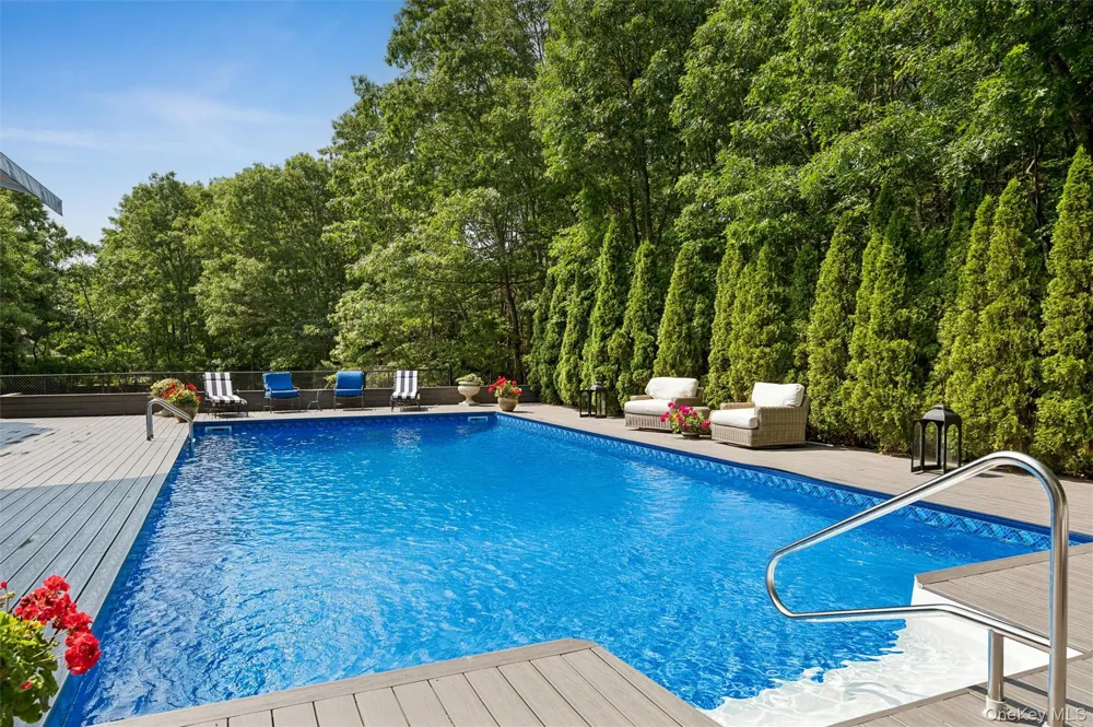 16 Elizabeth Lane Quogue, NY 11959