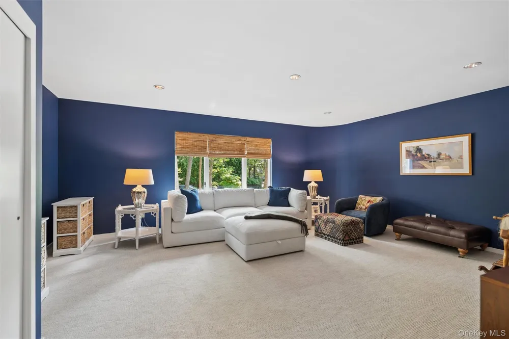 16 Elizabeth Lane Quogue, NY 11959