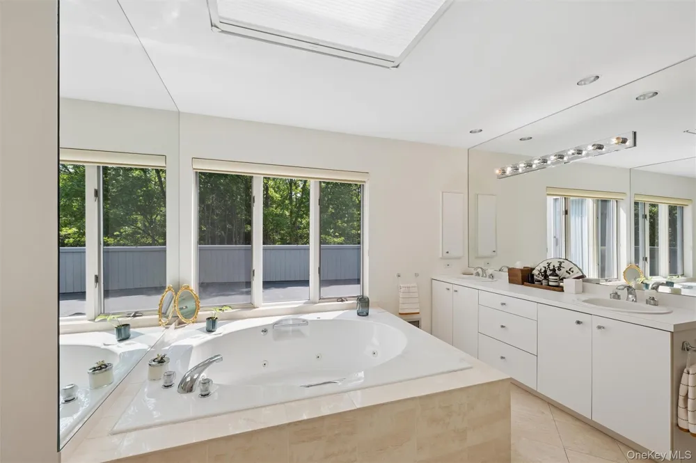 16 Elizabeth Lane Quogue, NY 11959