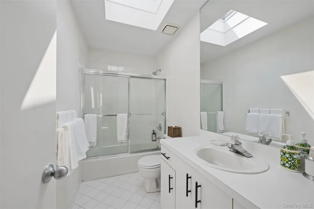16 Elizabeth Lane Quogue, NY 11959