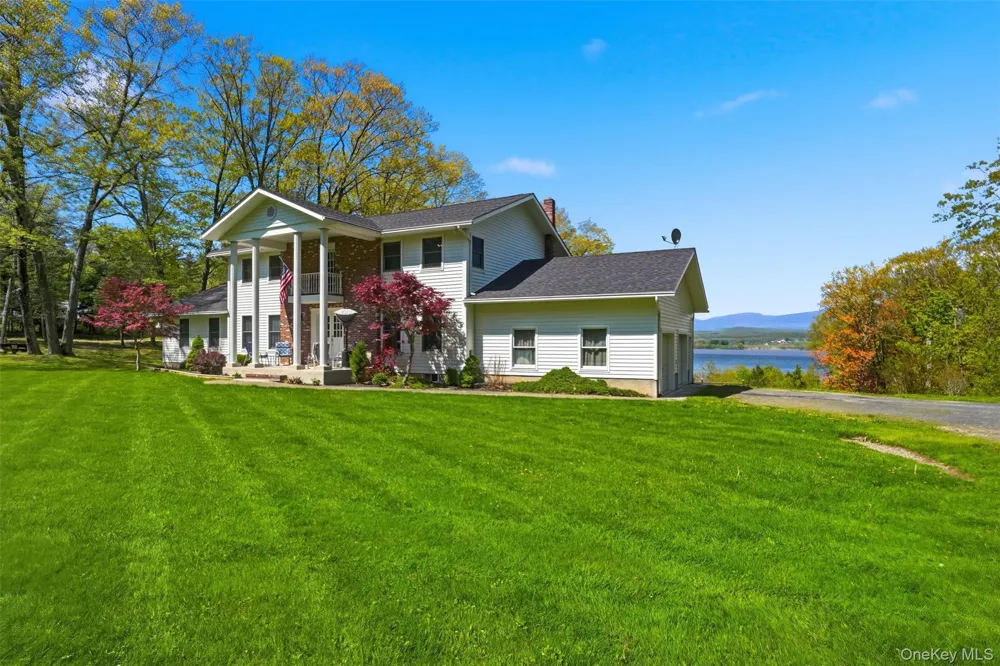 32 Sunset Circle Germantown, NY 12526