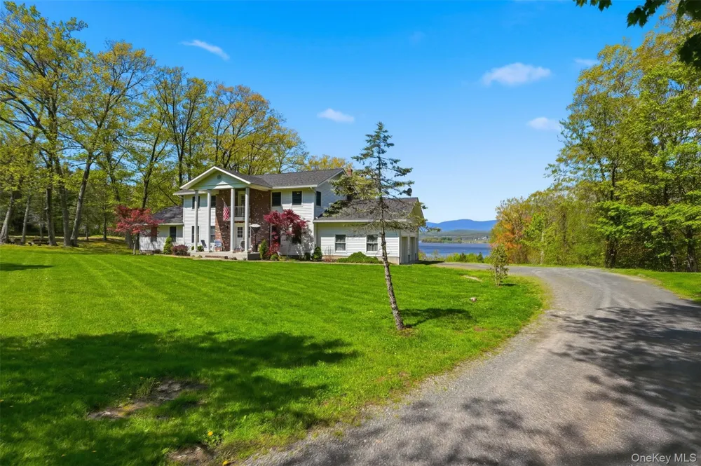 32 Sunset Circle Germantown, NY 12526