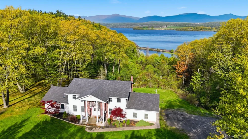 32 Sunset Circle Germantown, NY 12526
