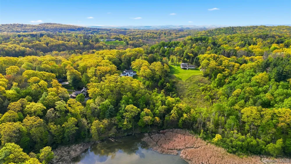 32 Sunset Circle Germantown, NY 12526