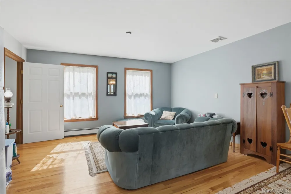 32 Sunset Circle Germantown, NY 12526