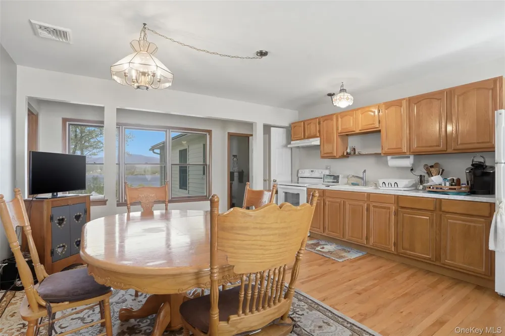 32 Sunset Circle Germantown, NY 12526
