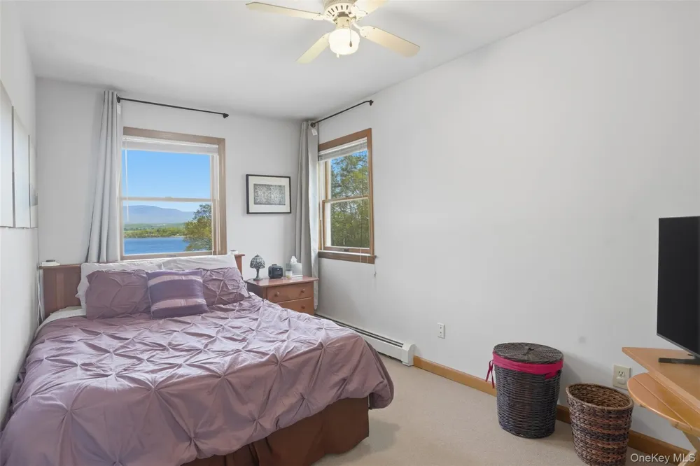 32 Sunset Circle Germantown, NY 12526