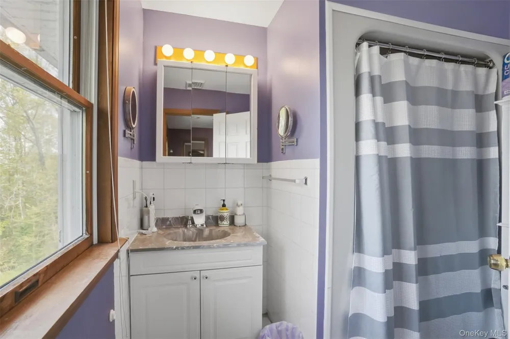 32 Sunset Circle Germantown, NY 12526