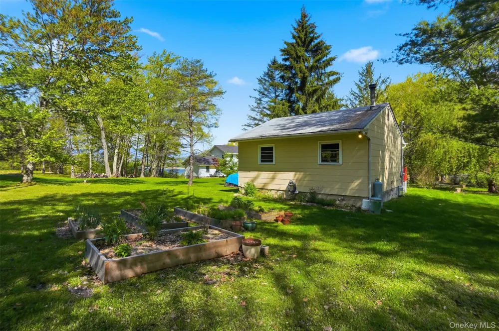 32 Sunset Circle Germantown, NY 12526