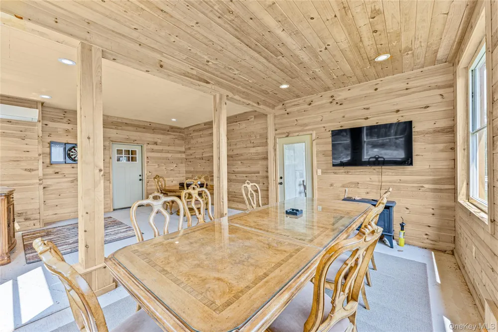 376 Aden Hill Road Neversink, NY 12765