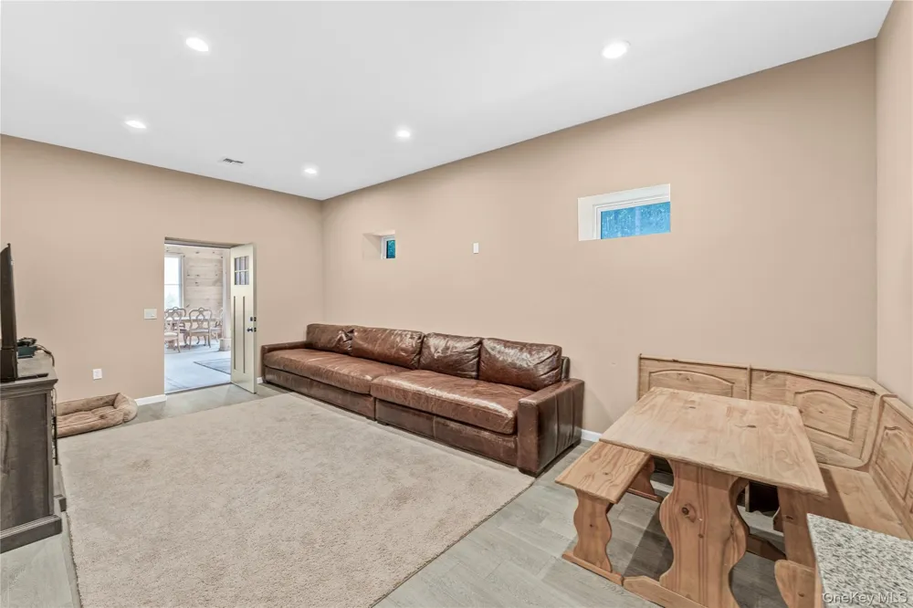376 Aden Hill Road Neversink, NY 12765