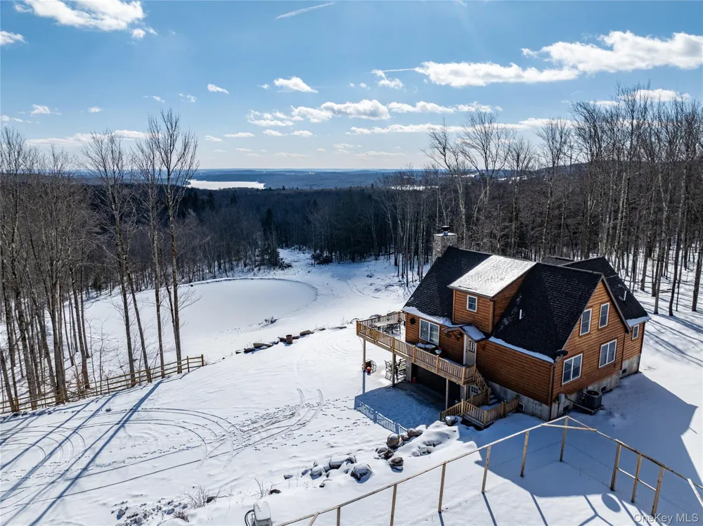 376 Aden Hill Road Neversink, NY 12765