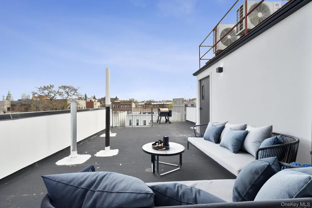 256 Putnam Avenue #4PH Brooklyn, NY 11216