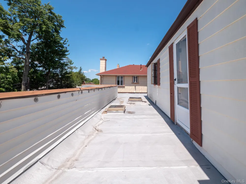 69-78 180th Street Fresh Meadows, NY 11365