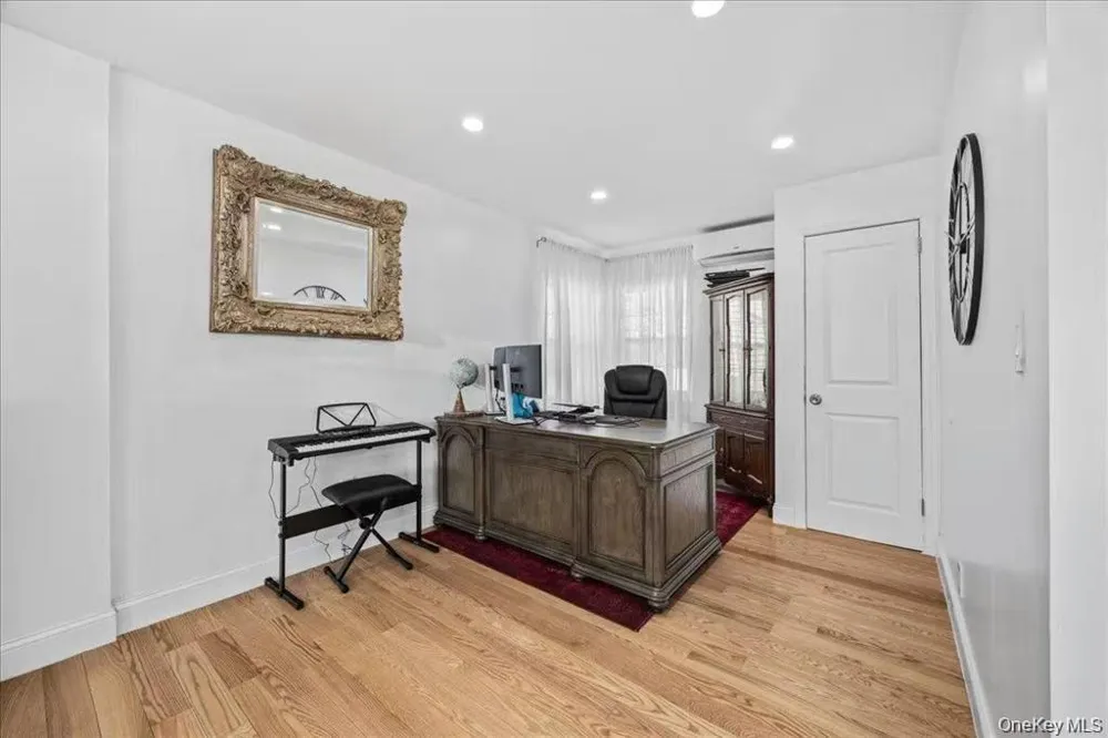 642 Lenore Lane Elmont, NY 11003