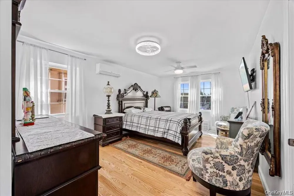 642 Lenore Lane Elmont, NY 11003