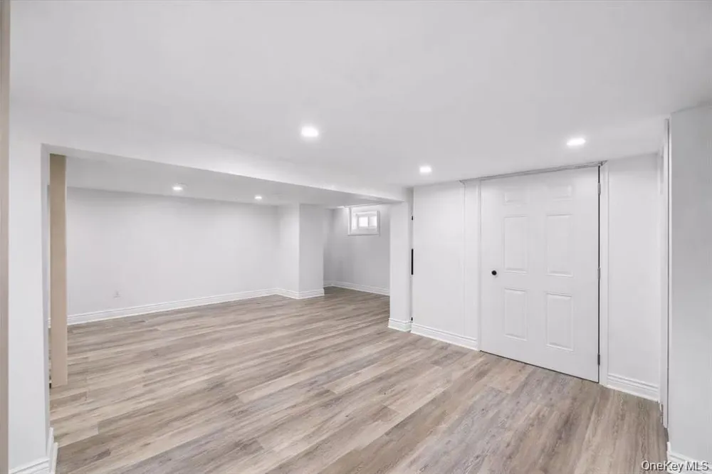 642 Lenore Lane Elmont, NY 11003