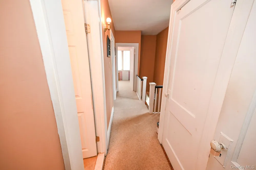 7025 71st Place Glendale, NY 11385