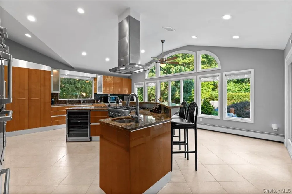 76 Wildwood Drive Dix Hills, NY 11746