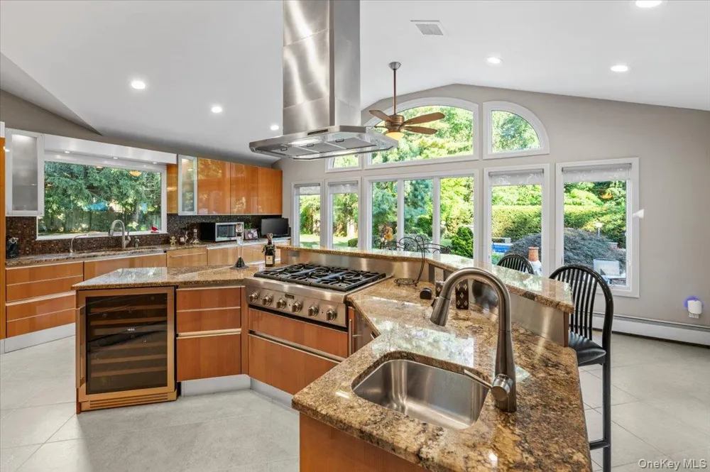 76 Wildwood Drive Dix Hills, NY 11746