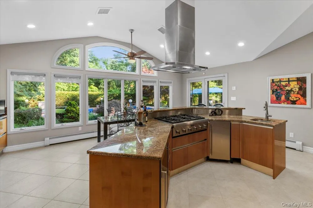 76 Wildwood Drive Dix Hills, NY 11746
