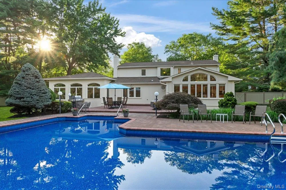 76 Wildwood Drive Dix Hills, NY 11746