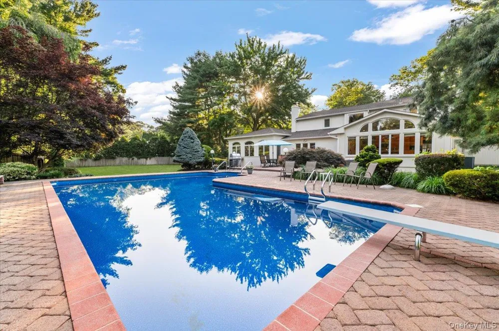 76 Wildwood Drive Dix Hills, NY 11746